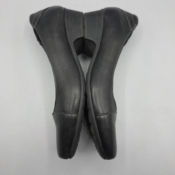 Taos Debut Shoes Womens 8 Black Leather Comfort Low Heel Slip On Cushioned - Picture 9 of 14